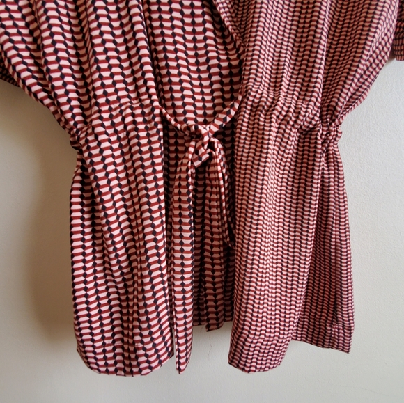 Vero Moda wrapped top with contrast pattern with drawstring- Medium - Picture 4 of 11